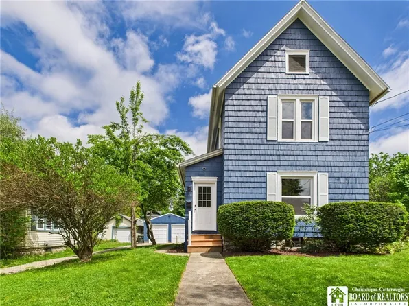 263 Prospect St, Jamestown, NY 14701