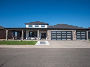 2508 Bear Lake Dr, Montrose, CO 81401