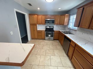 1911 Waldrop St, Irving, TX 75061