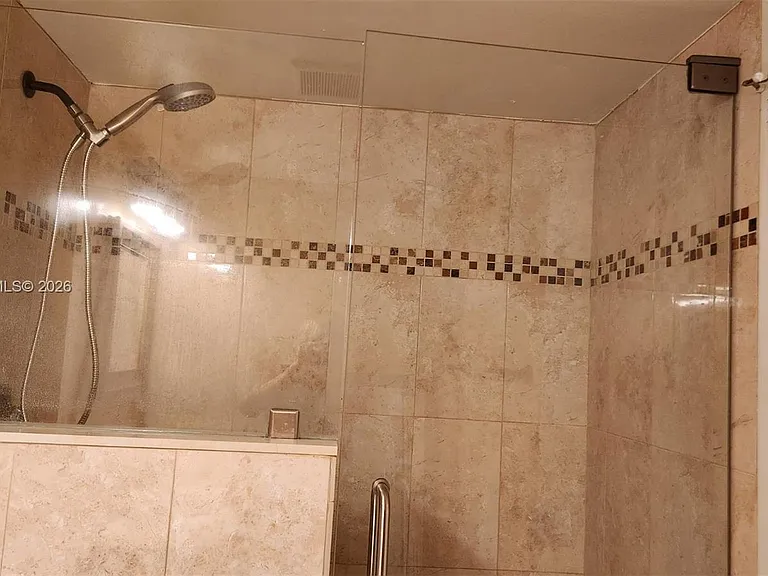 5981 Washington St #210 — Photo 16
