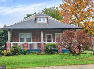 27 S Chestnut St, Elverson, PA 19520