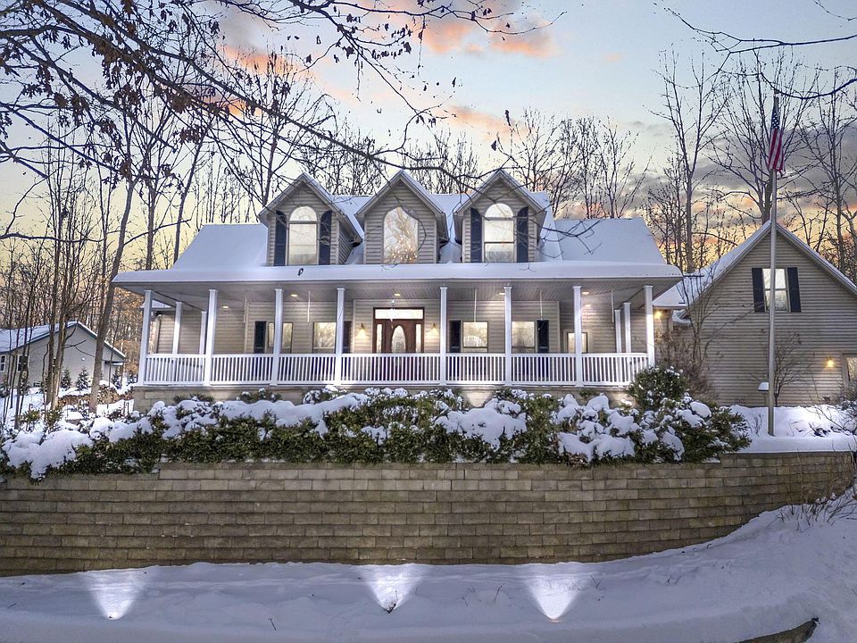 1st image of 544 Grand Ridge Dr