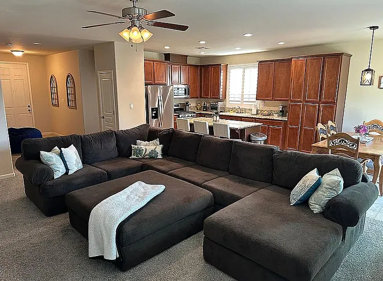 4 bed, 1813 sqft, $3,200 — Photo 4