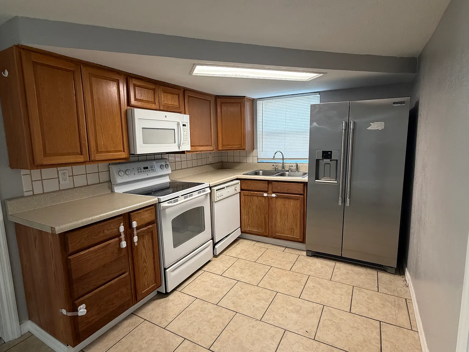 3 bed, 1066 sqft, $1,550 — Photo 2