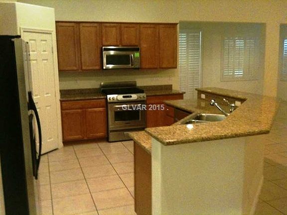 4th image of 4054 Helens Pouroff Ave