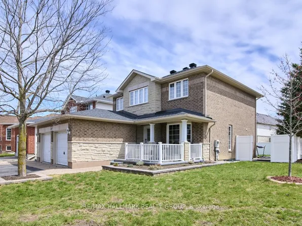 702 Mud Creek Cres, Ottawa, ON K1V 1W3