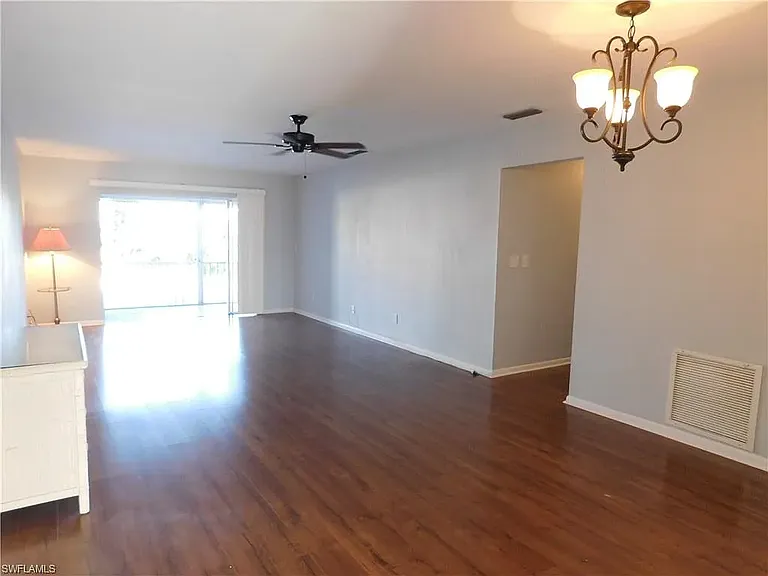 Another view of living room...now let's go down the hall to the right to the bedrooms....