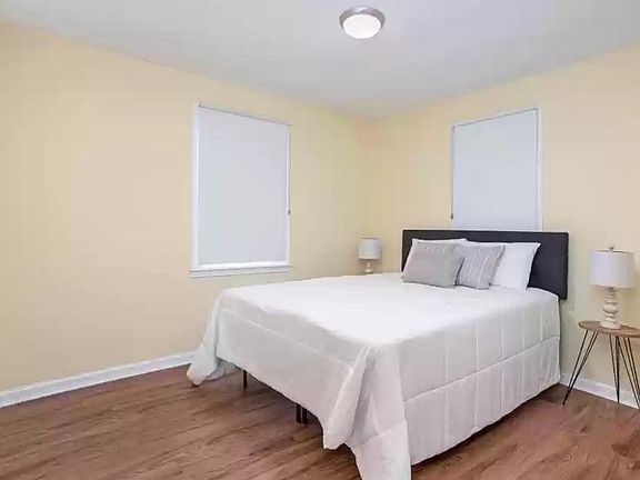 3rd image of 1340 Columbus Ave