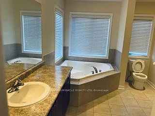 91 Antibes Dr #UPPER — Photo 29