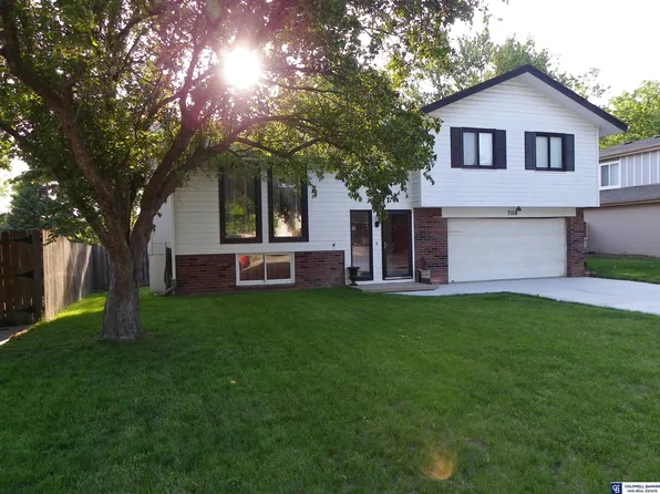 7116 S 139th Cir, Omaha, NE 68138