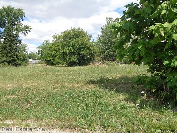 2nd image of 3348 15th St