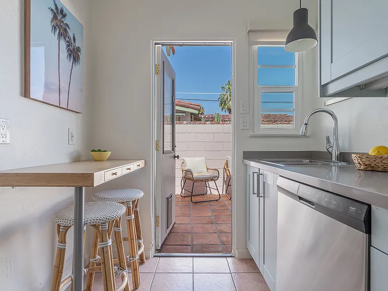 550 Calle Santa Rosa — Photo 20