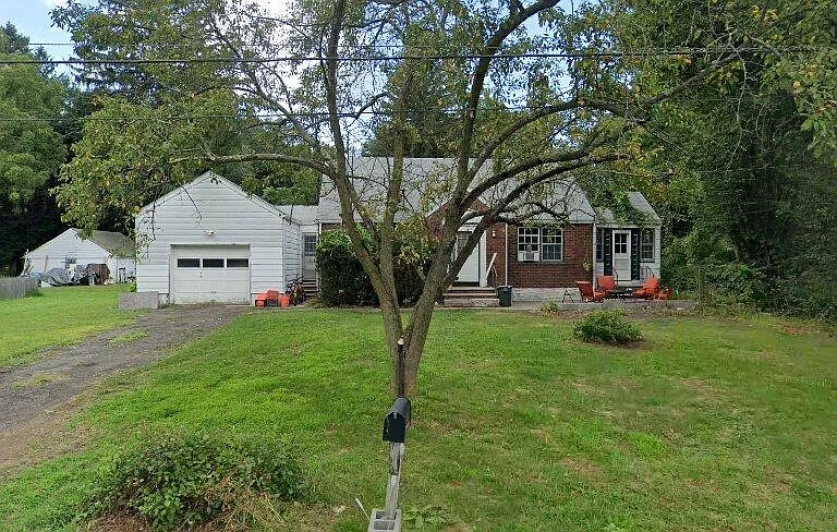 9 Edelweiss Dr #O — Photo 2