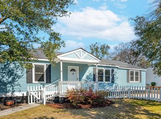 1079 Lockhart St, North Charleston, SC 29405