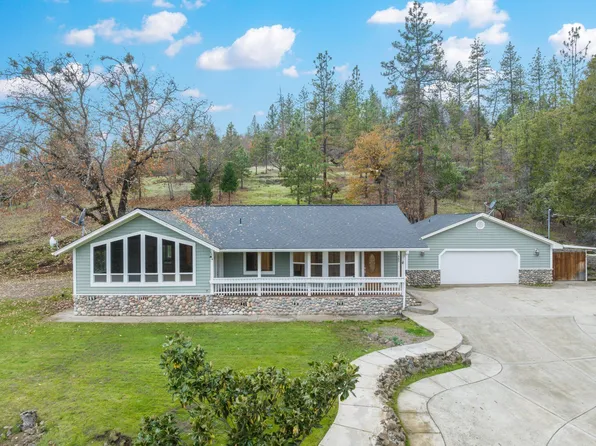 585 Crescent Dr, Eagle Pt, OR 97524