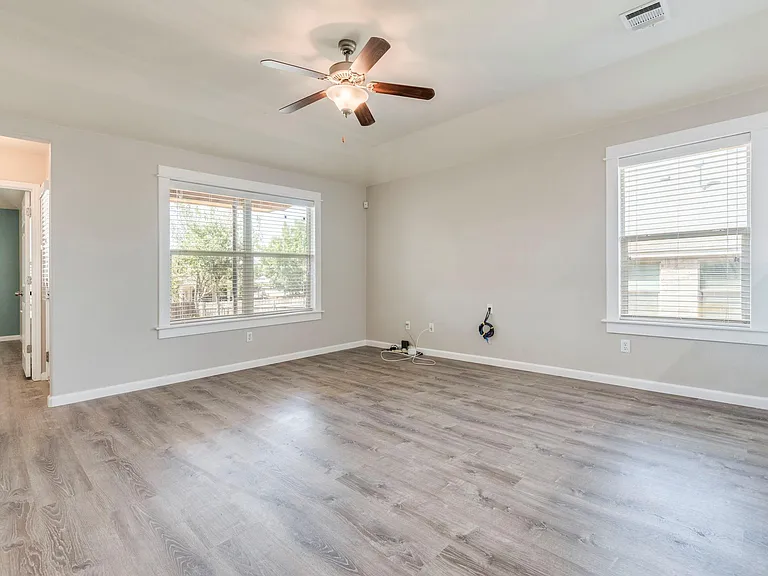 154 Flagstone Trl — Photo 11