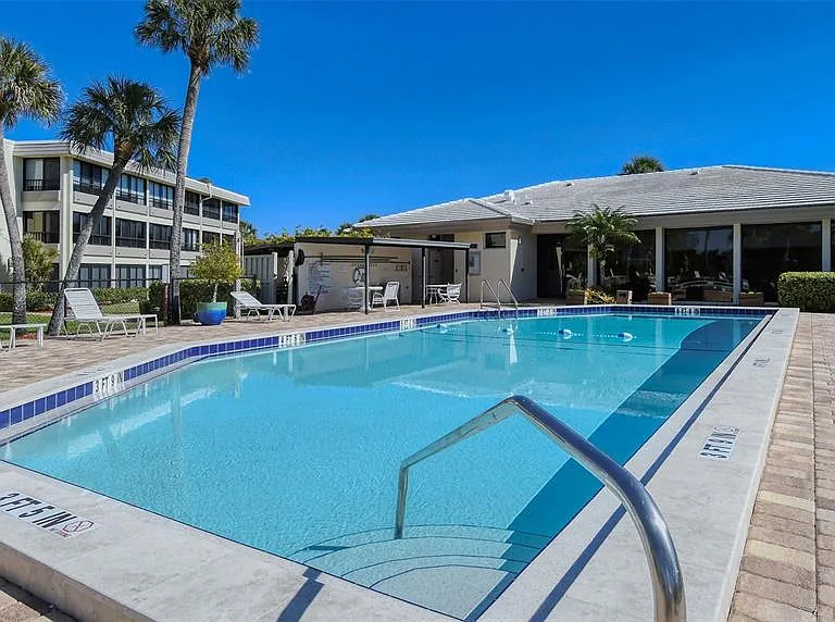 131 Whispering Sands Cir #V-33 — Photo 47