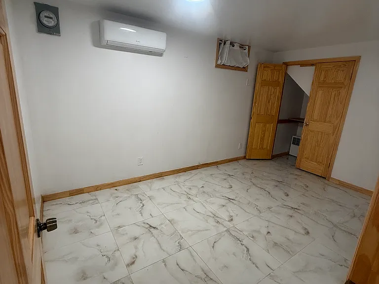 72 Van Buren St #1 — Photo 3