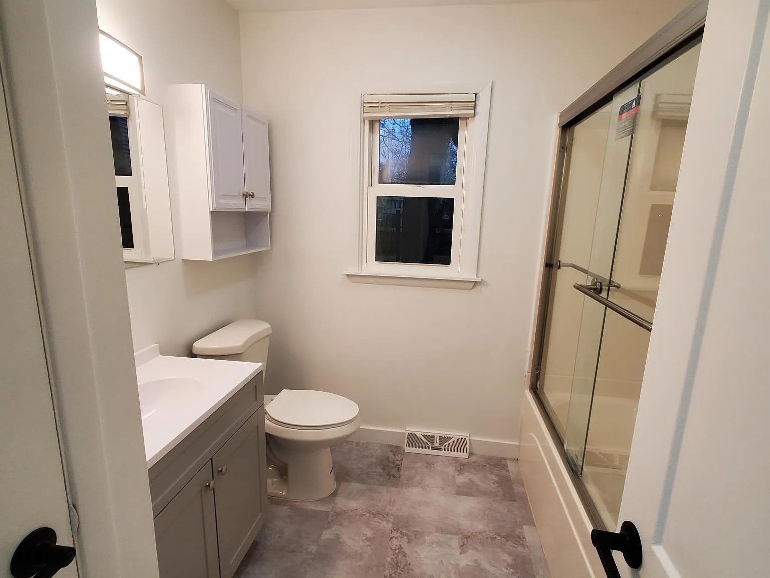 4 Eastwood Dr — Photo 3