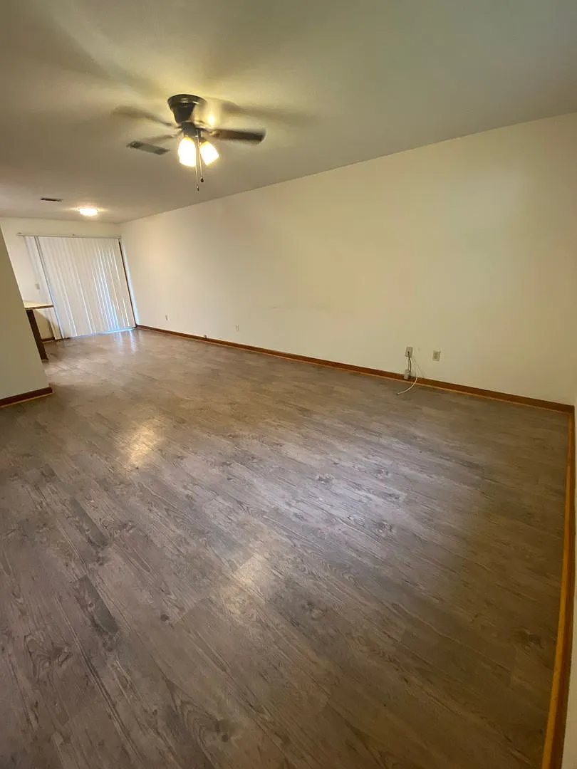 Duplex In Lake Jackson — Photo 4