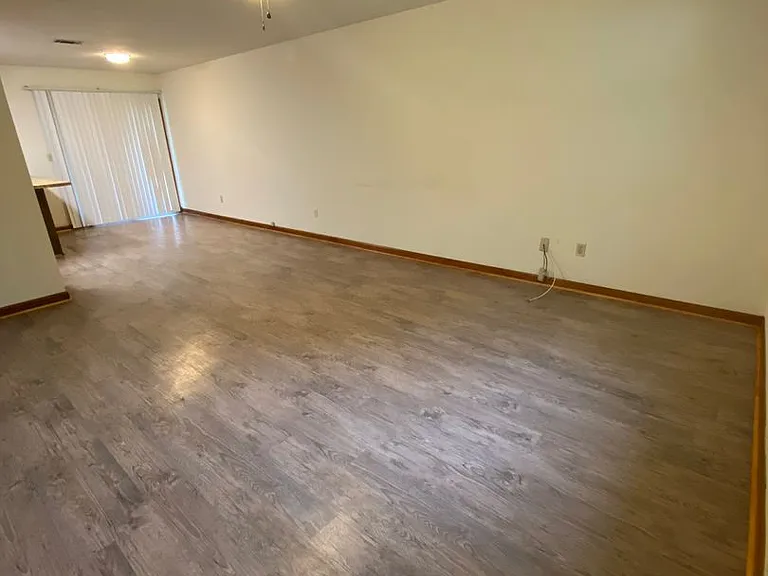 1330 Fuller Rd — Photo 4