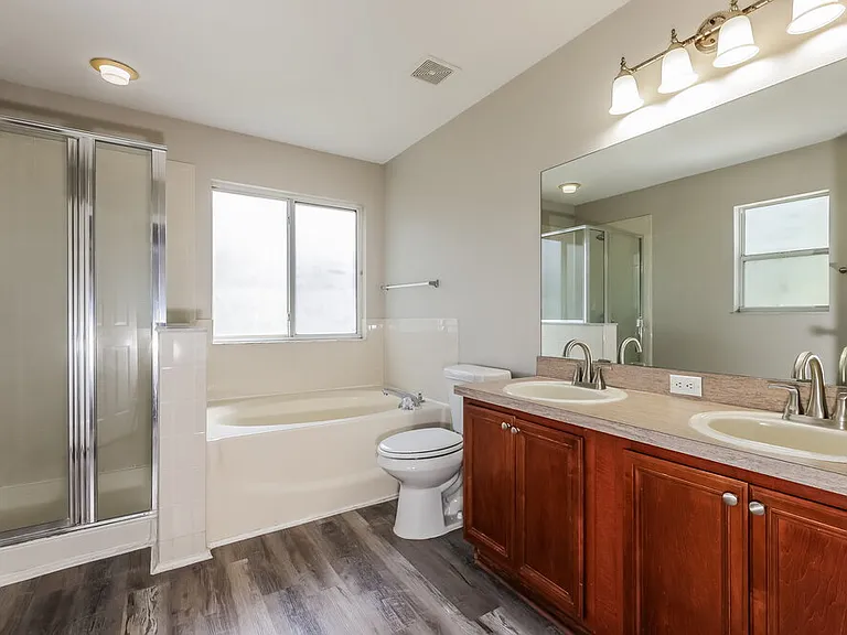11821 Mango Cross Ct — Photo 12