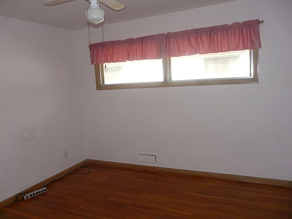 4th image of 6361 Mandalay Dr