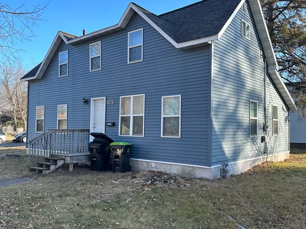 1402 8th St E, Menomonie, WI 54751