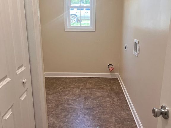 5th image of 52 Crescent Hill Dr #A