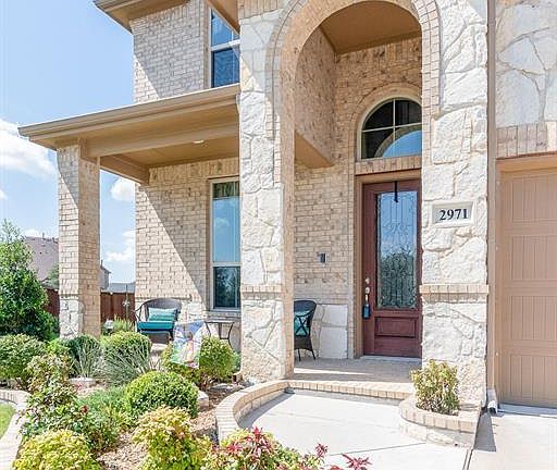 3rd image of 2971 Ladoga Dr