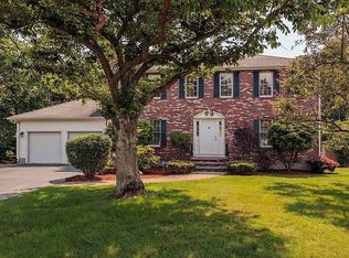 25 Melba Ln, Stoneham, MA 02180
