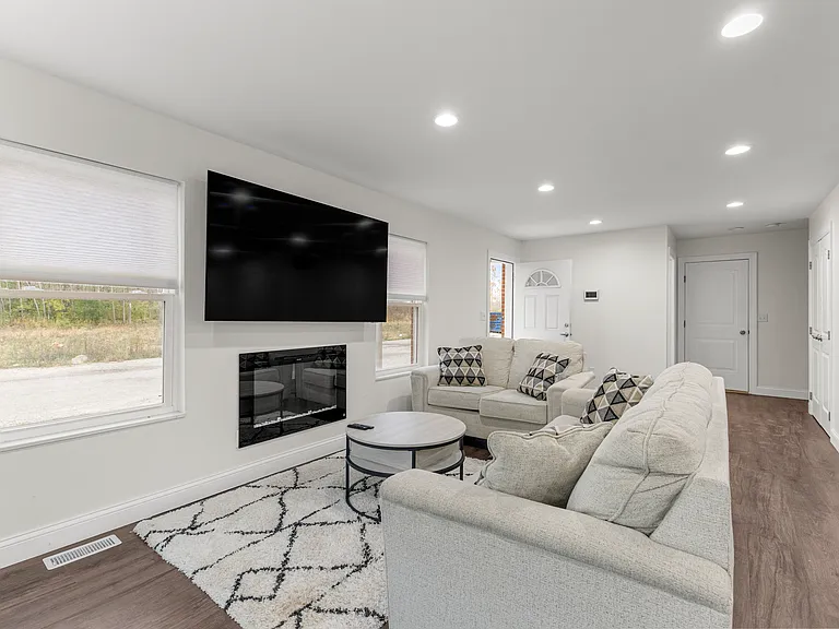 28202 Fortson Ln — Photo 8