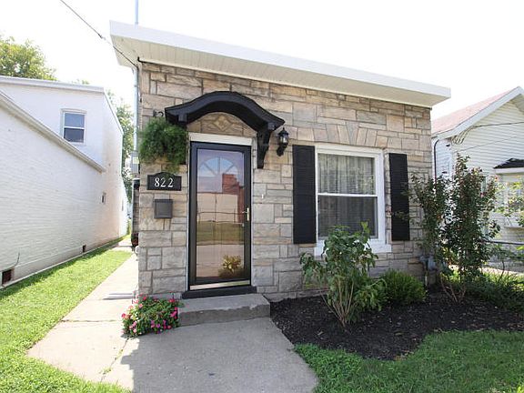 3rd image of 822 Ash St