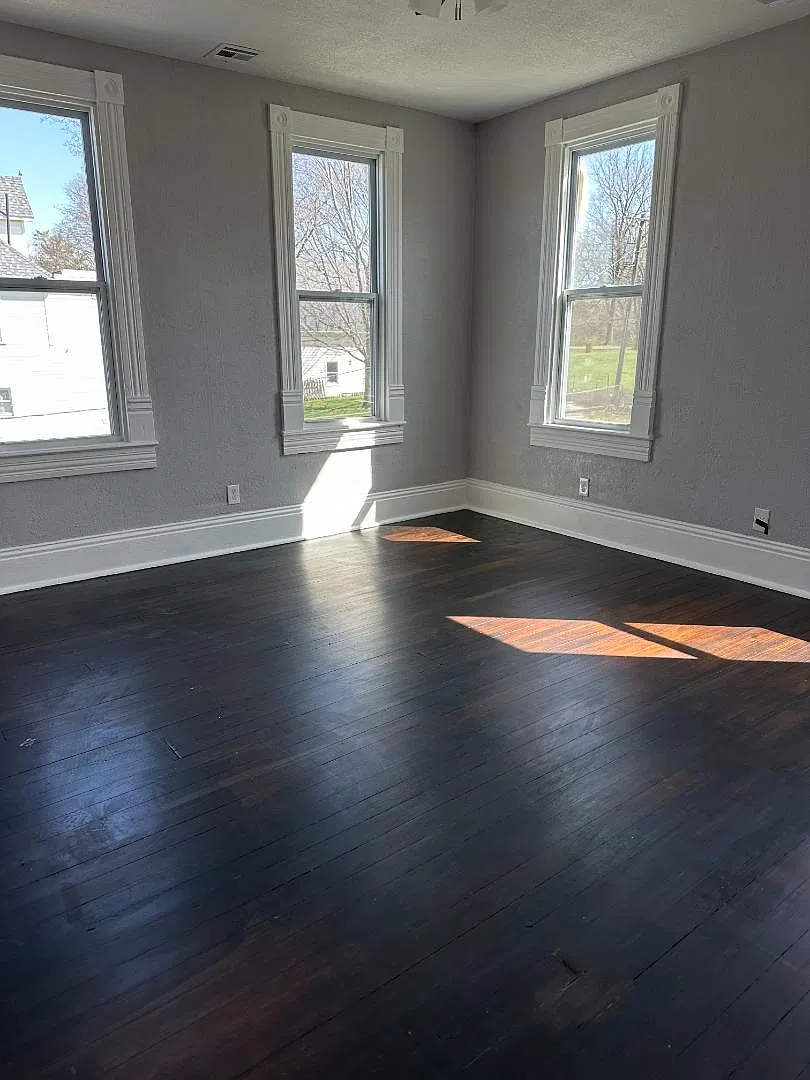 2321 Ashland Ave — Photo 3