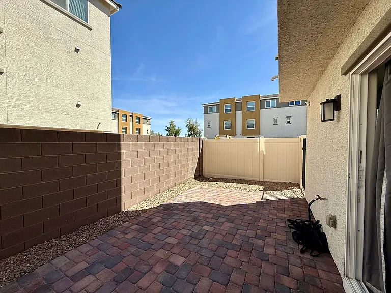 3720 Brilliant Sunset St — Photo 33