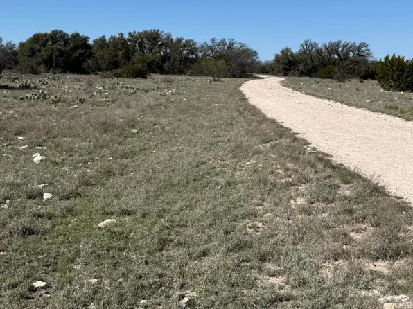 713 Persimmon Rd #9348898, Eldorado, TX 76936