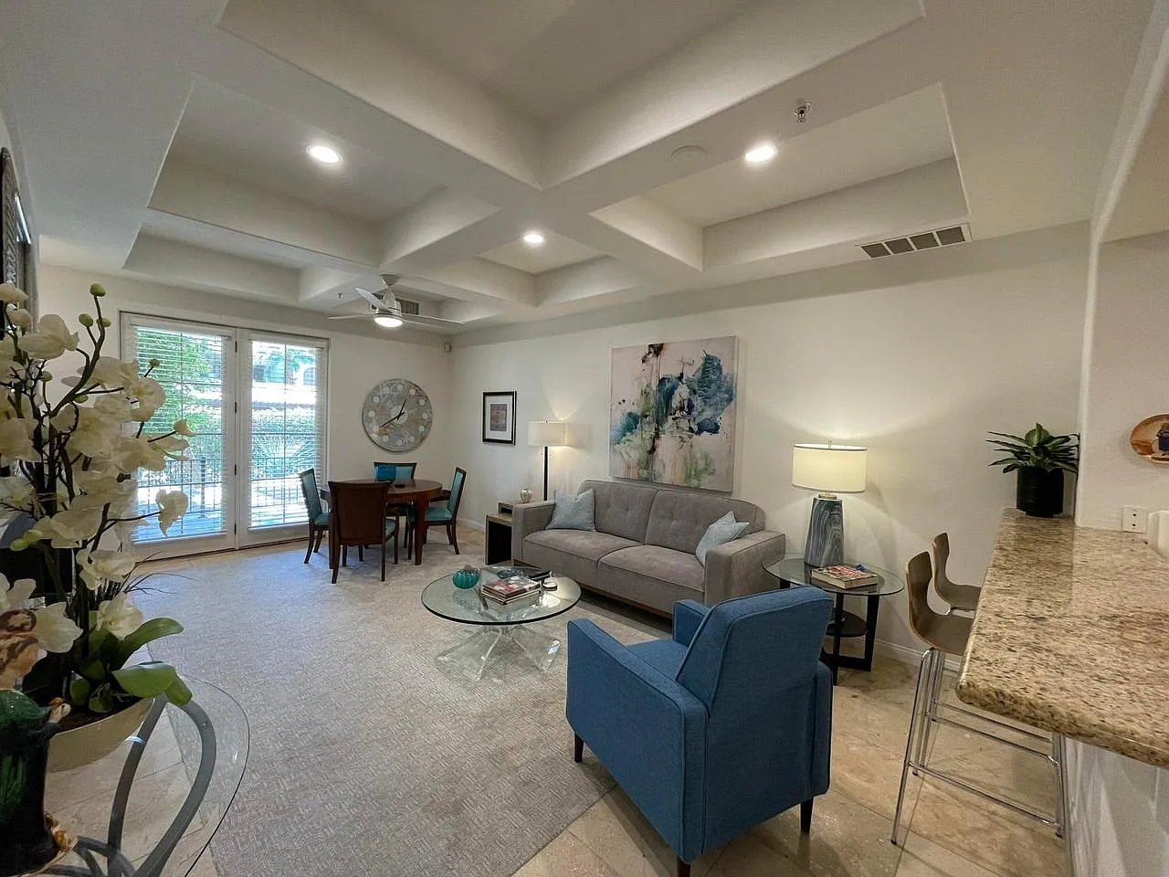 1 bed, 960 sqft, $2,550 — Photo 2