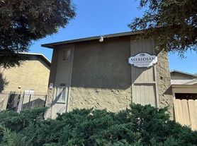 2257 N Meridian Ave, Fresno, CA