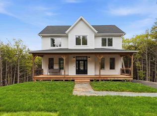 60 Wickshire Ln, Grand Lake, NS B2T 1B3