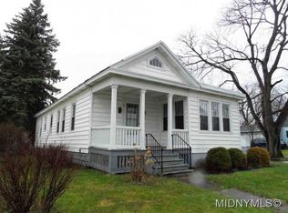 27 Brookline Dr, Utica, NY 13501