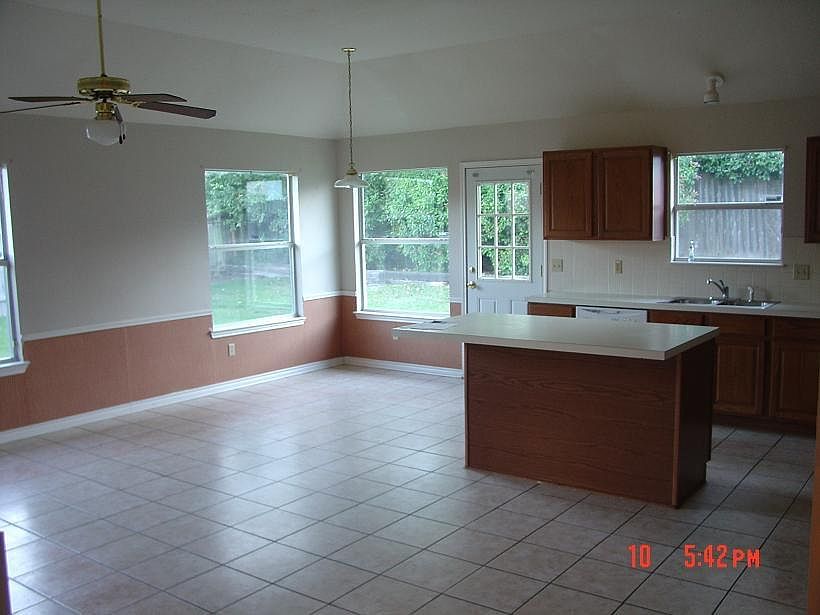 Kitchen/family
