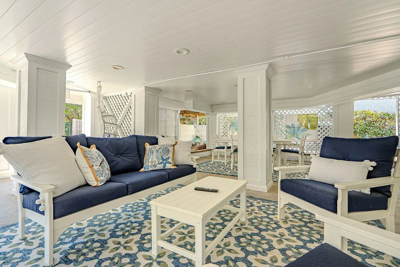 6 bed, 5.0 bath, 2690 sqft, $12,722 — Photo 4