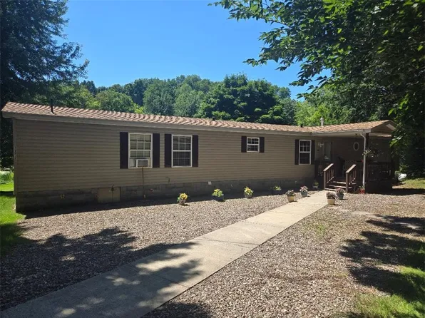 11972 Cottage Rd #1, Wolcott, NY 14590
