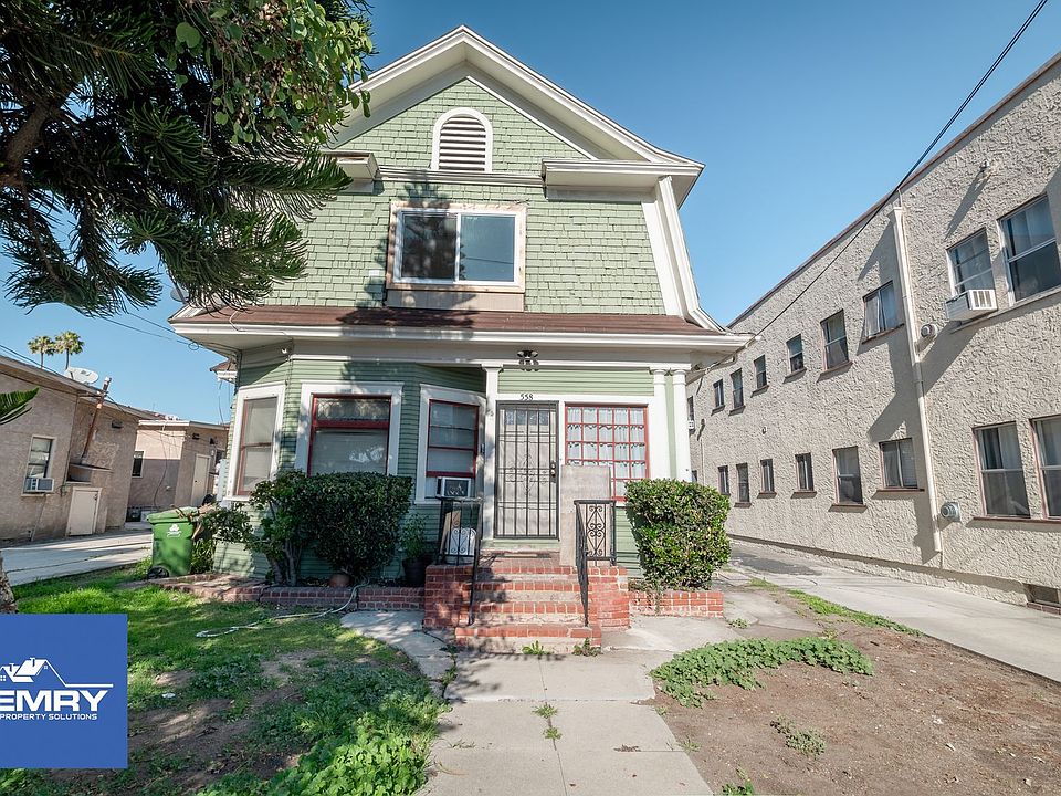 1st image of 556 W 15th St