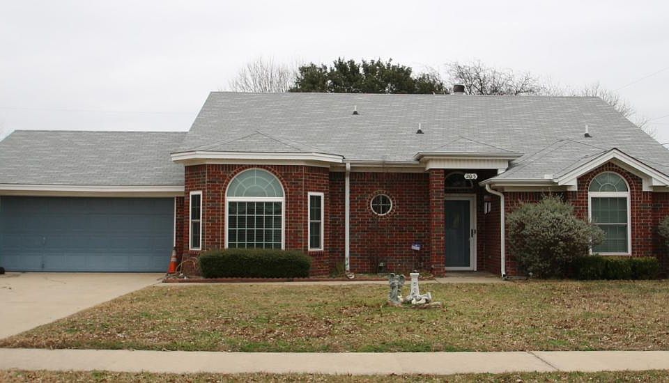 1st image of 203 S Brook Dr