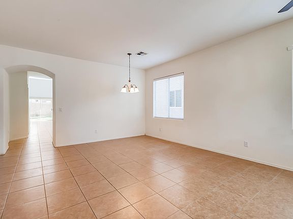 4th image of 44229 W Oster Dr