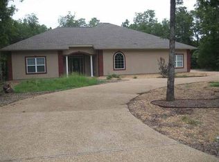 30 Campana Ln, Hot Springs Village, AR 71909