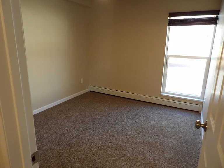 702 Yuma St — Photo 10
