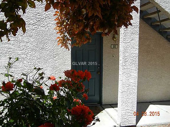 2nd image of 2121 Echo Bay St Unit 101