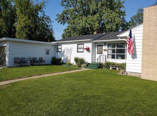 147 Columbia Ct, Grand Forks, ND 58203